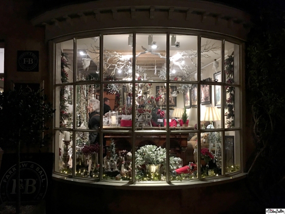 A Festive Window Display in Broadway, The Cotswolds - A Festive Adventure at www.elistonbutton.com - Eliston Button - That Crafty Kid